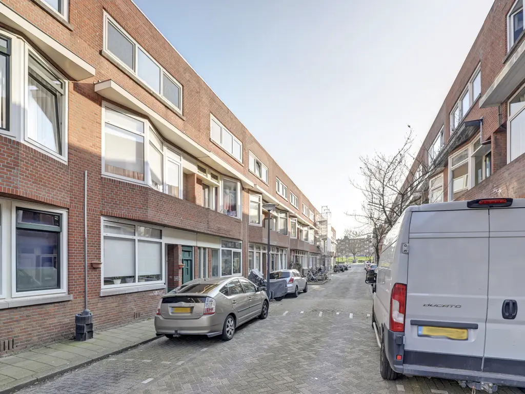Halleystraat 11, SCHIEDAM