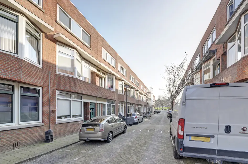 Halleystraat 11