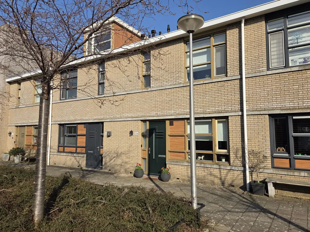 Krekelveen 356, SPIJKENISSE