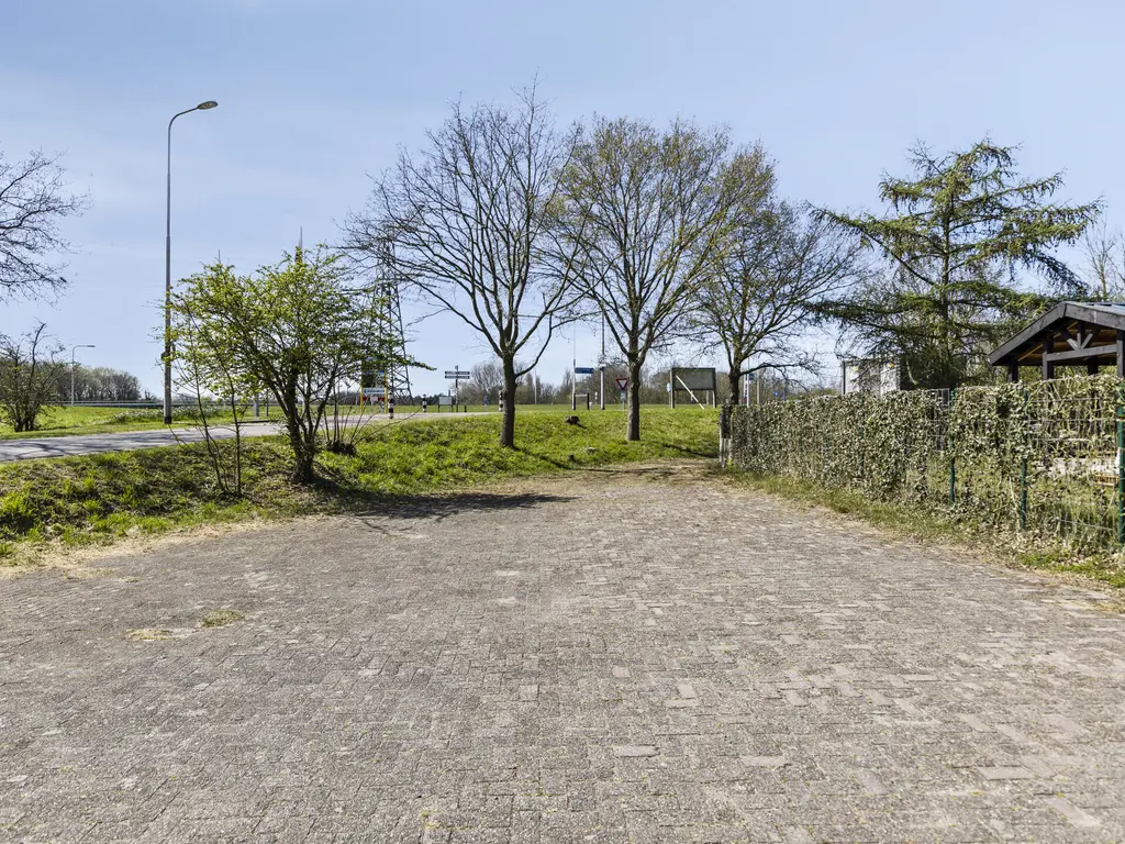 Gorsplein 2, Damlaan 1, OOSTVOORNE