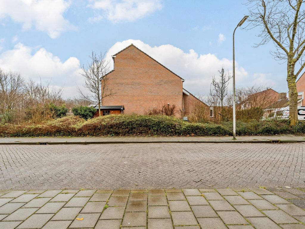 Zuwe 2, Bodegraven