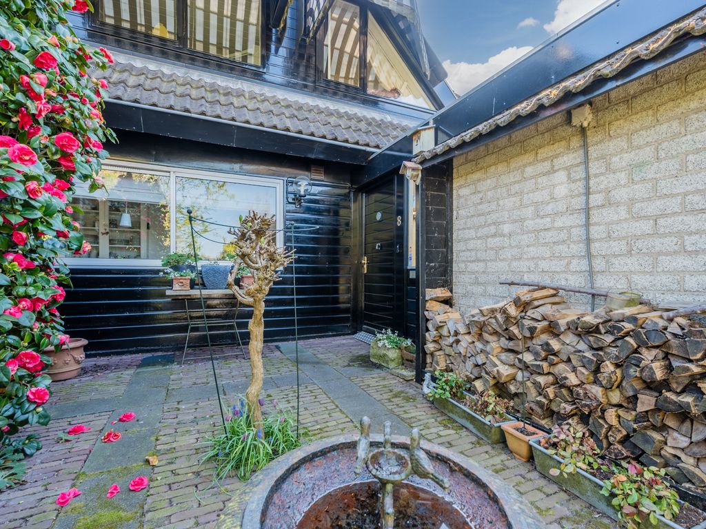 Leeuwerik 8, Bodegraven