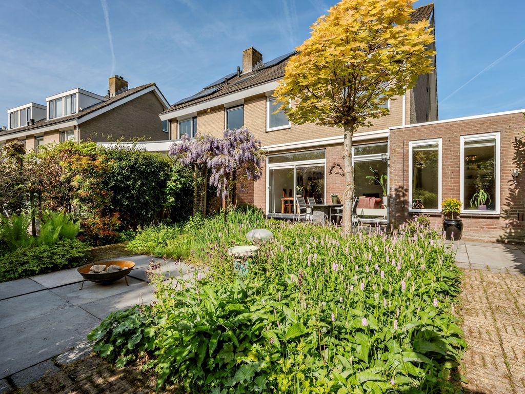 Zuwe 32, Bodegraven