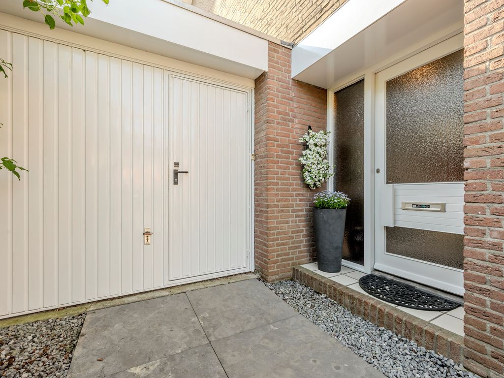 Zuwe 32, Bodegraven