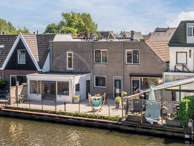 Hoge Rijndijk 12, Nieuwerbrug aan den Rijn