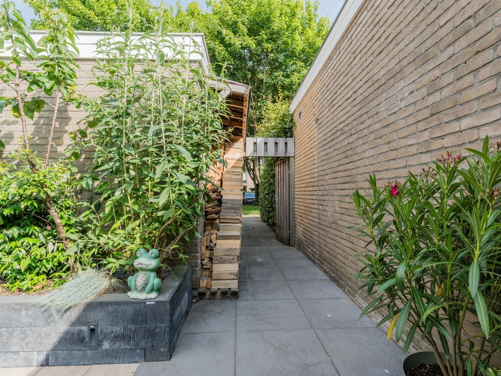 Oranjeplantsoen 9, Bodegraven