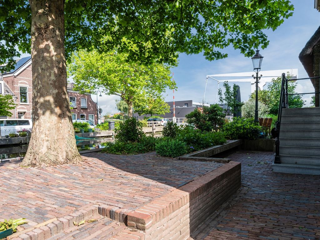 Zuidkade 2, Driebruggen
