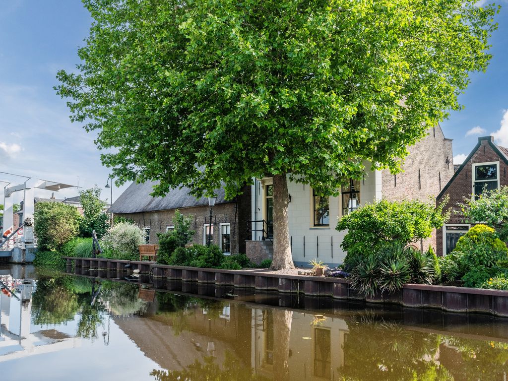 Zuidkade 2, Driebruggen