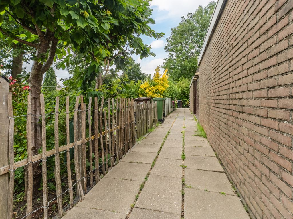 Dokter Schreuderstraat 83, Zwammerdam