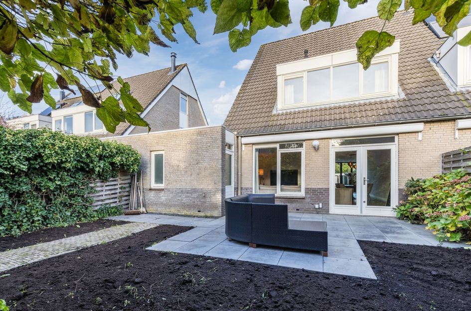 Burg. v. Dobben de Bruijnstraat 38