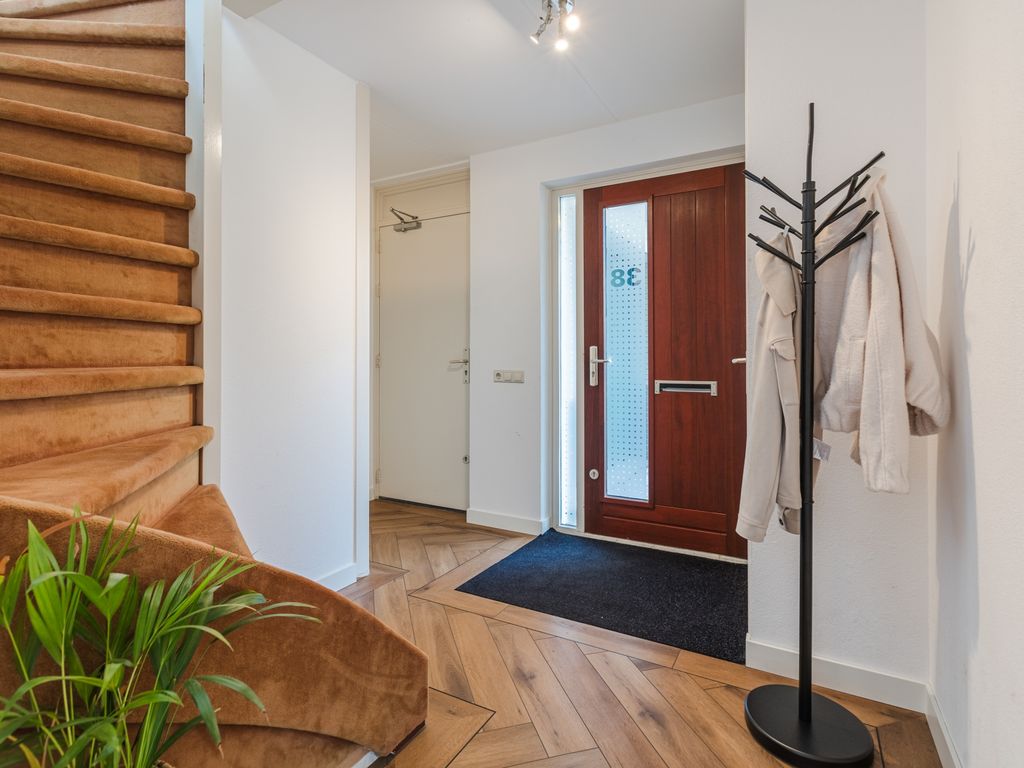 Burg. v. Dobben de Bruijnstraat 38, BODEGRAVEN