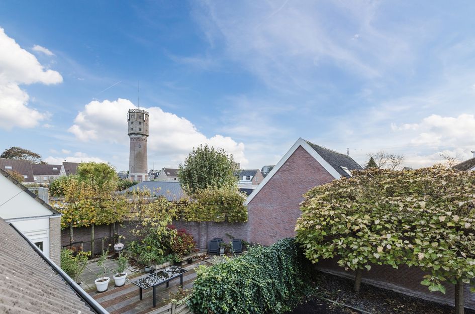 Burg. v. Dobben de Bruijnstraat 38