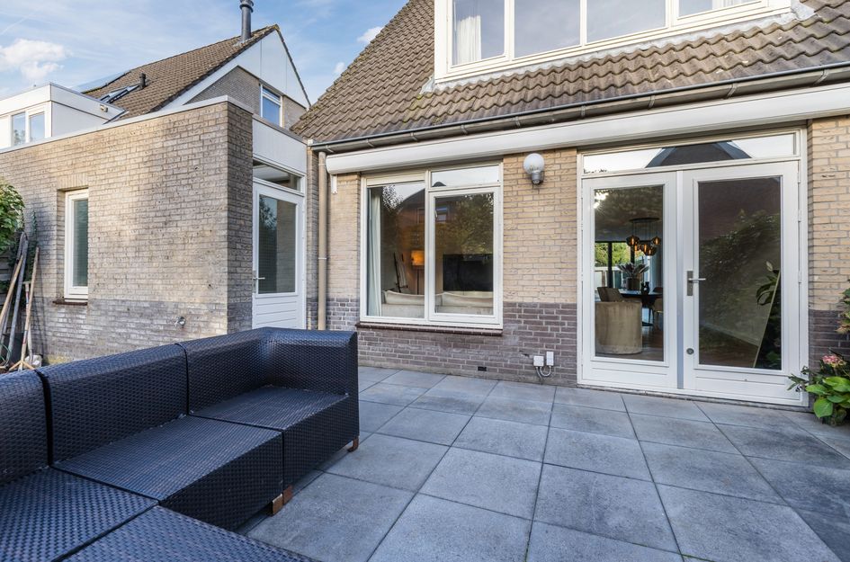 Burg. v. Dobben de Bruijnstraat 38