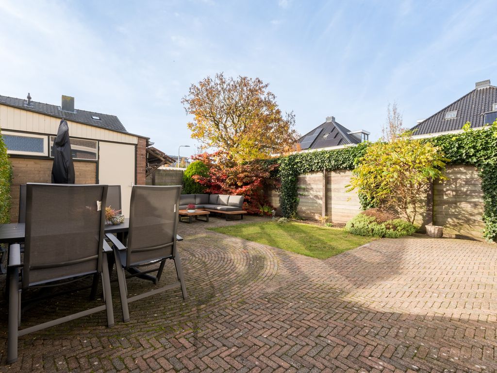 Stadhouderslaan 1, BODEGRAVEN