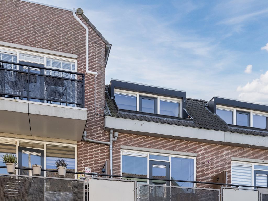 van Tolstraat 4r, BODEGRAVEN