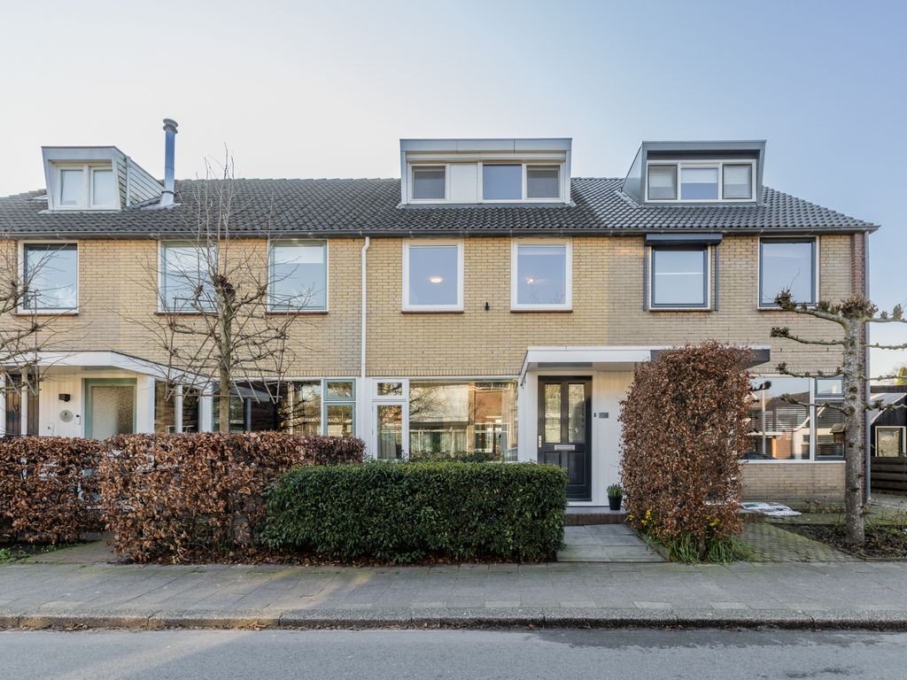 Esdoornstraat 4, DRIEBRUGGEN