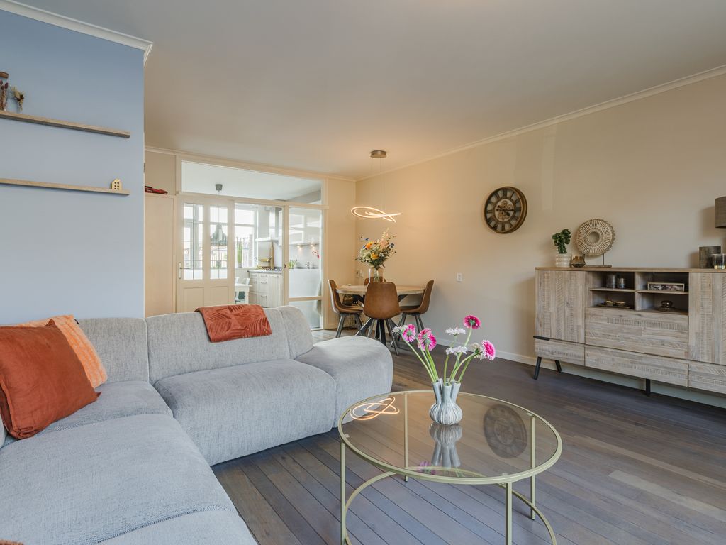 Esdoornstraat 4, DRIEBRUGGEN