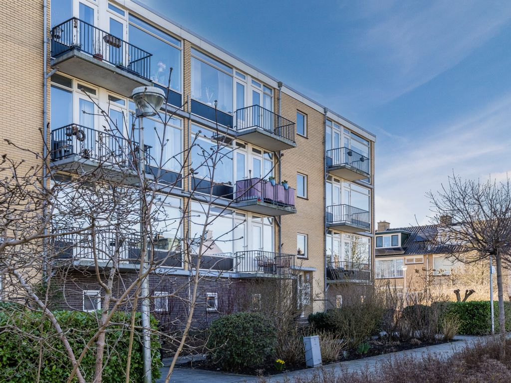 Dronensingel 97, BODEGRAVEN