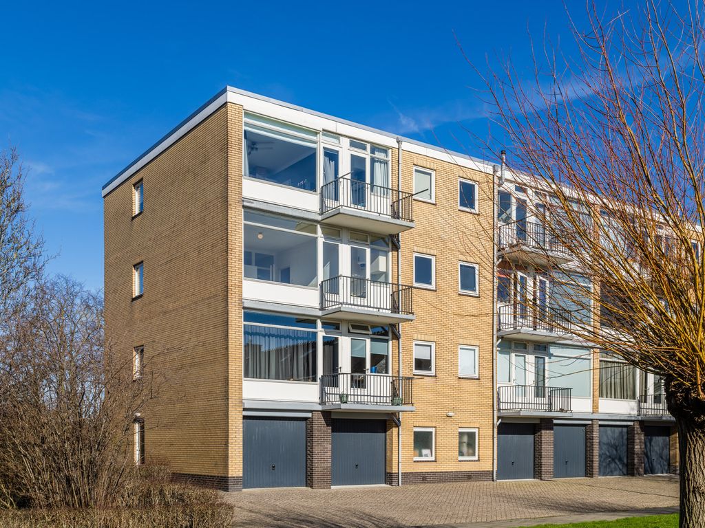 Dronensingel 97, BODEGRAVEN