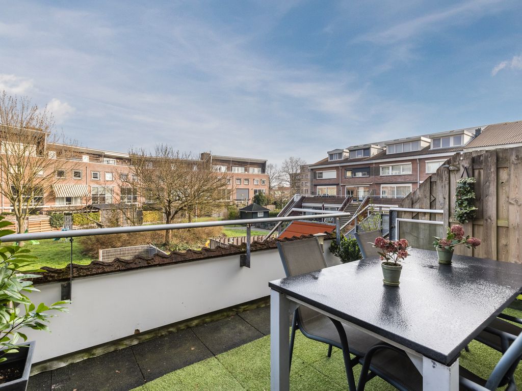 Dronenweg 53, BODEGRAVEN