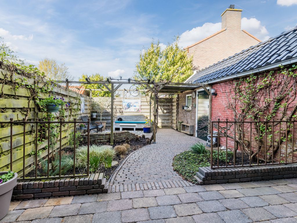 Spoorlaan 14, BODEGRAVEN