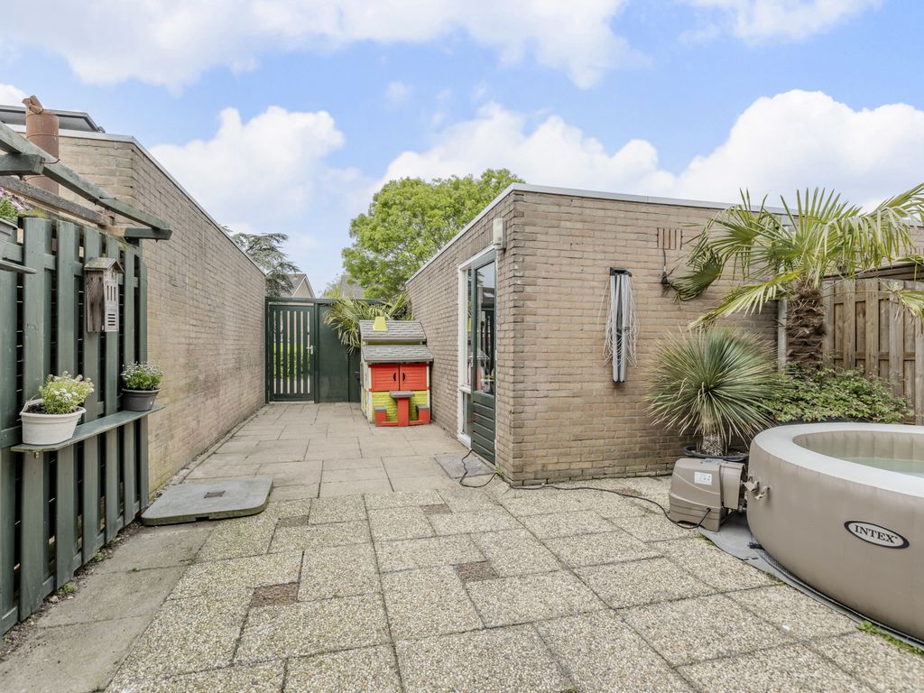 Goudplevier 17, Bodegraven