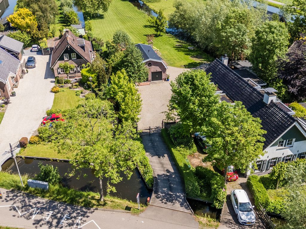 Noordeinde 77A, Aarlanderveen