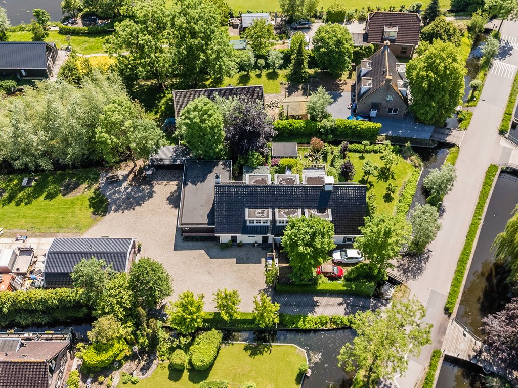 Noordeinde 77A, Aarlanderveen