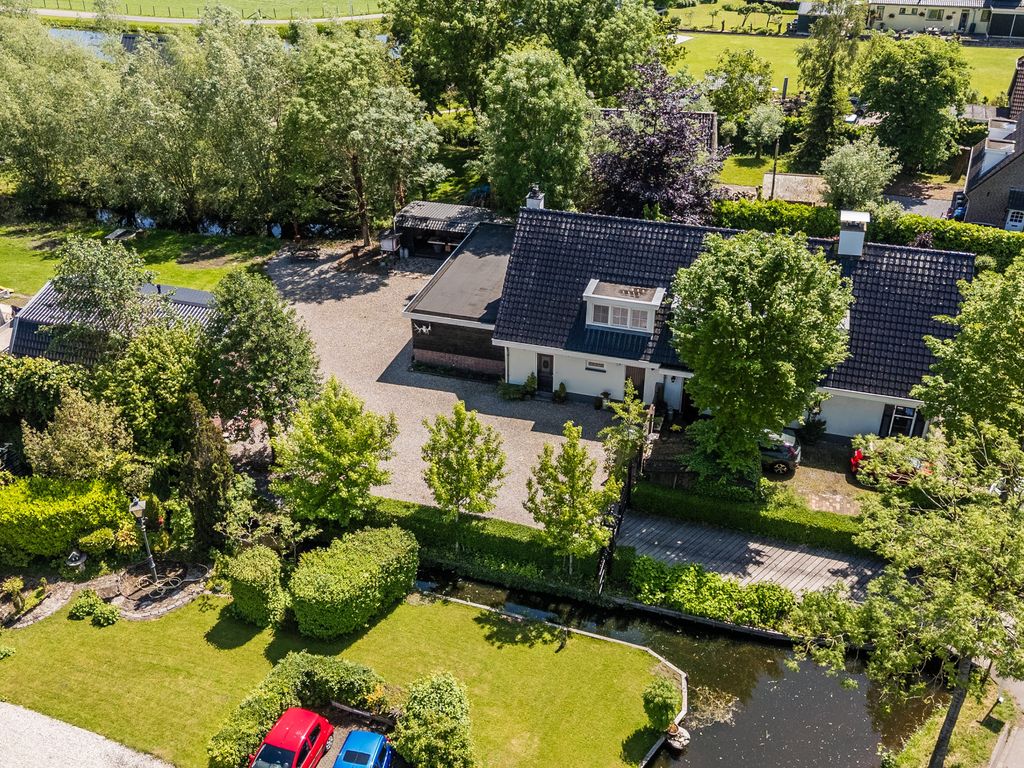 Noordeinde 77A, Aarlanderveen