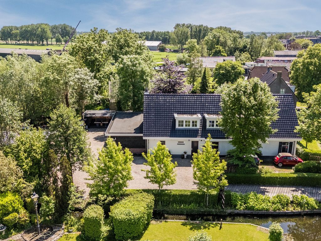 Noordeinde 77A, Aarlanderveen