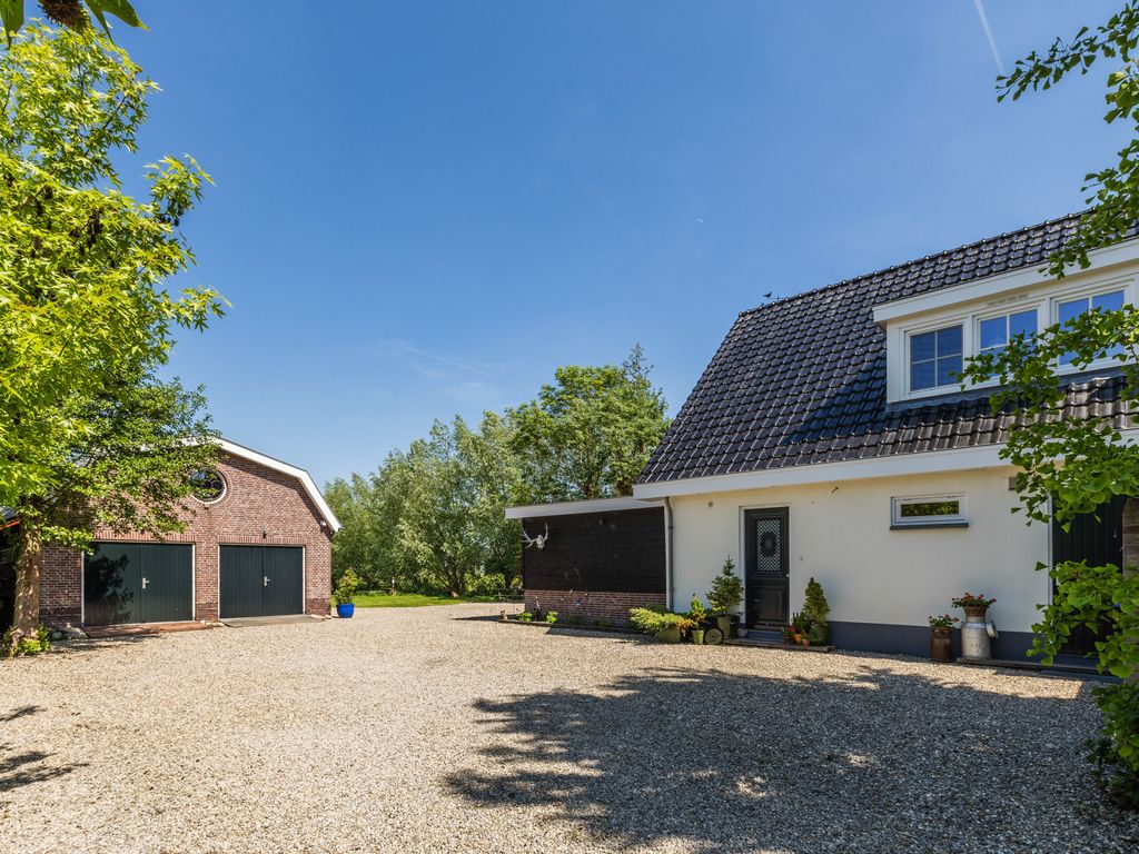 Noordeinde 77A, Aarlanderveen