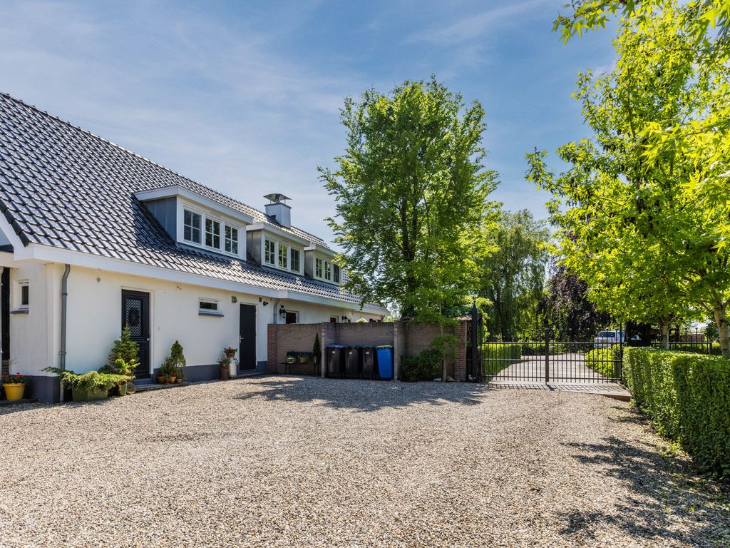 Noordeinde 77A, Aarlanderveen