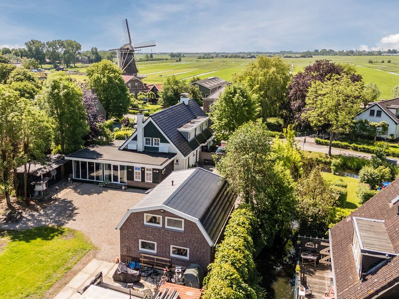 Noordeinde 77A, AARLANDERVEEN