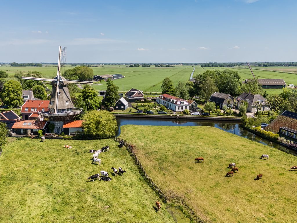 Noordeinde 77A, Aarlanderveen