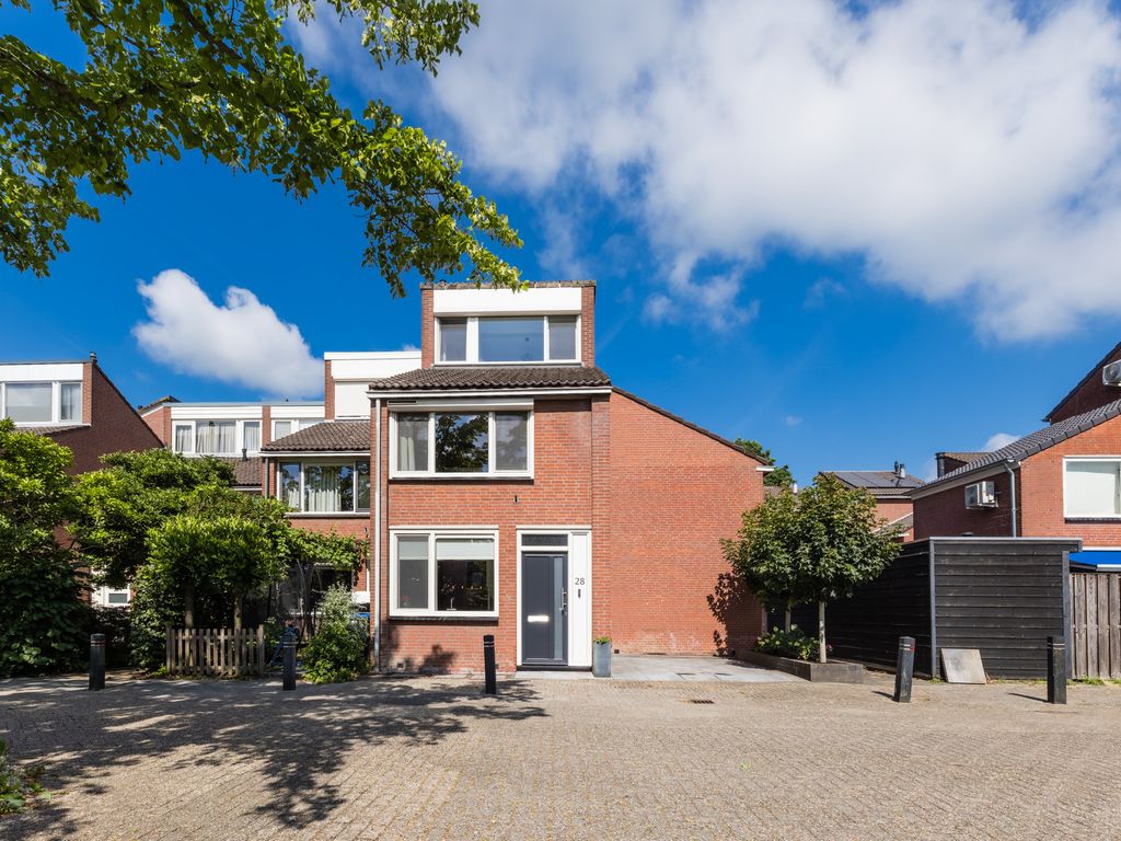 Fluitekruid 28, BODEGRAVEN