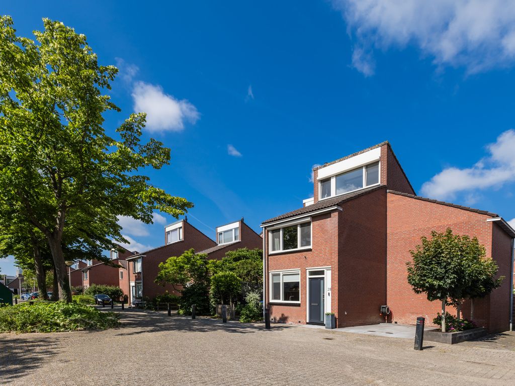 Fluitekruid 28, BODEGRAVEN