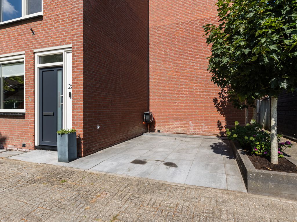 Fluitekruid 28, BODEGRAVEN