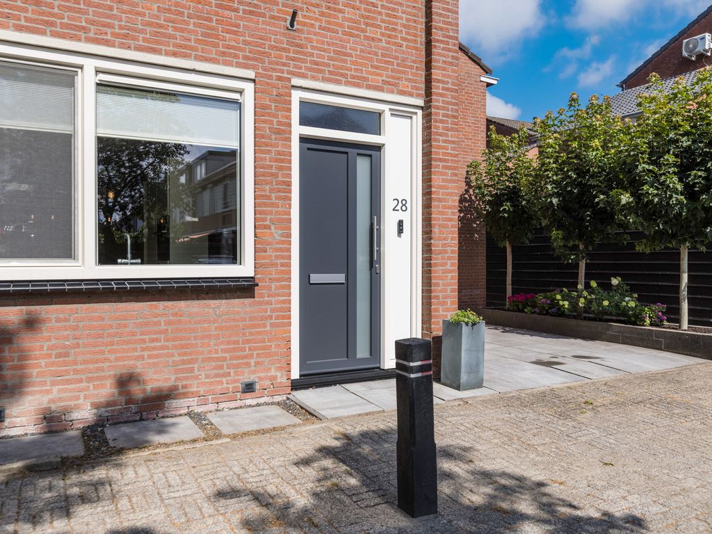Fluitekruid 28, BODEGRAVEN
