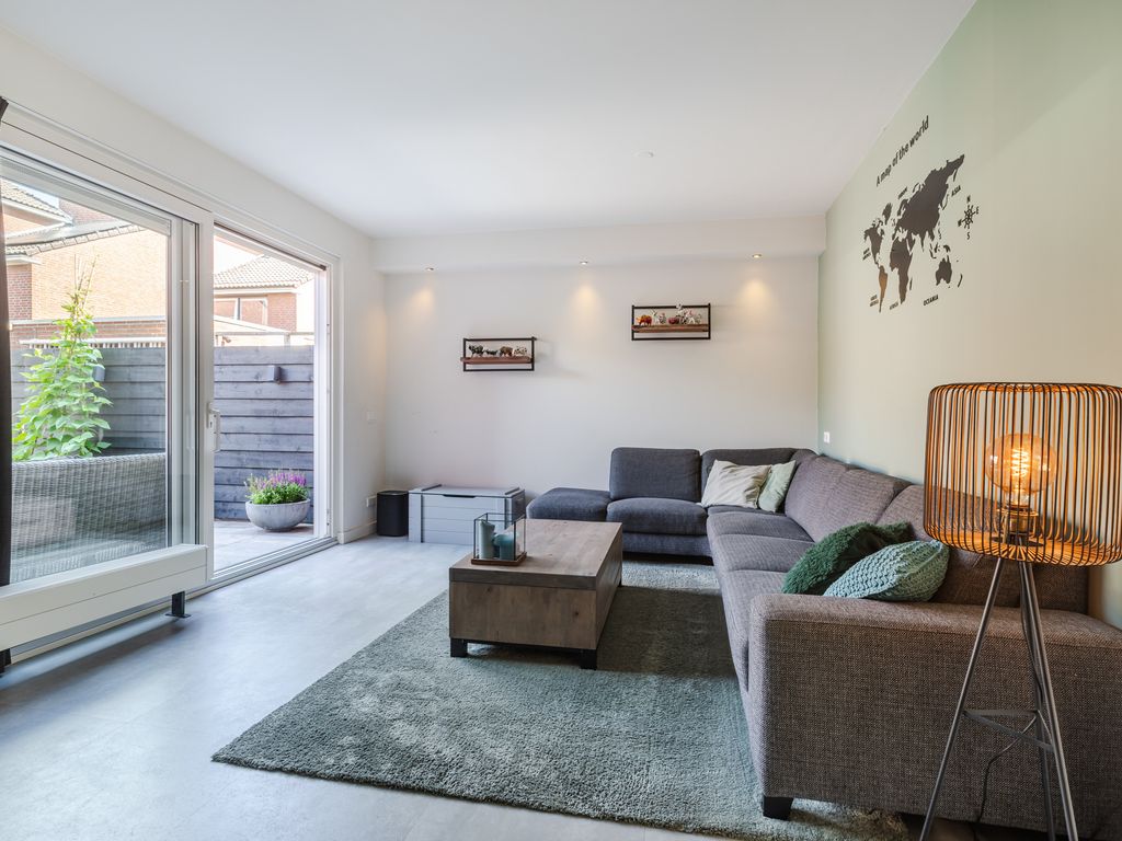 Fluitekruid 28, BODEGRAVEN