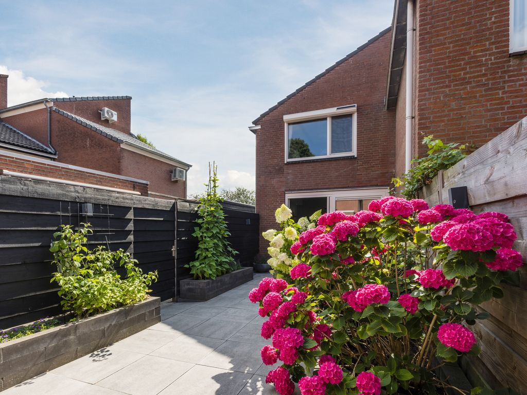 Fluitekruid 28, BODEGRAVEN