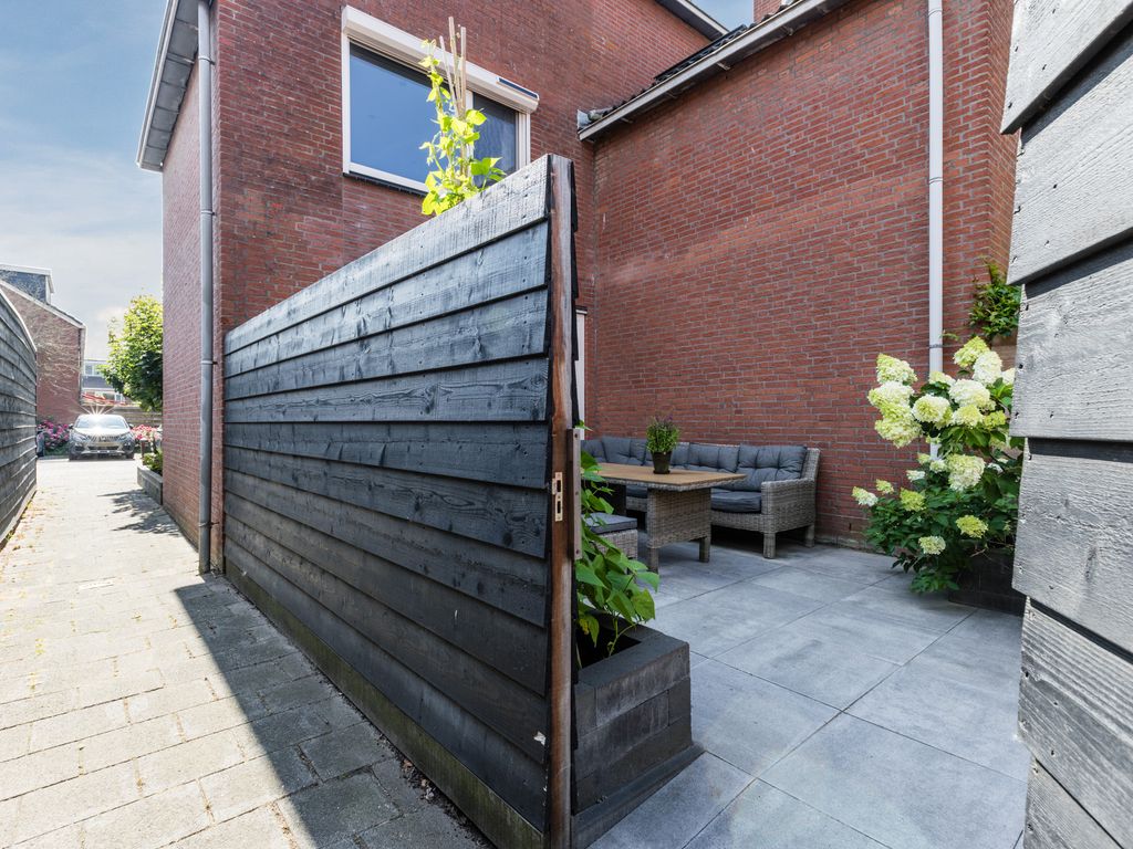 Fluitekruid 28, BODEGRAVEN