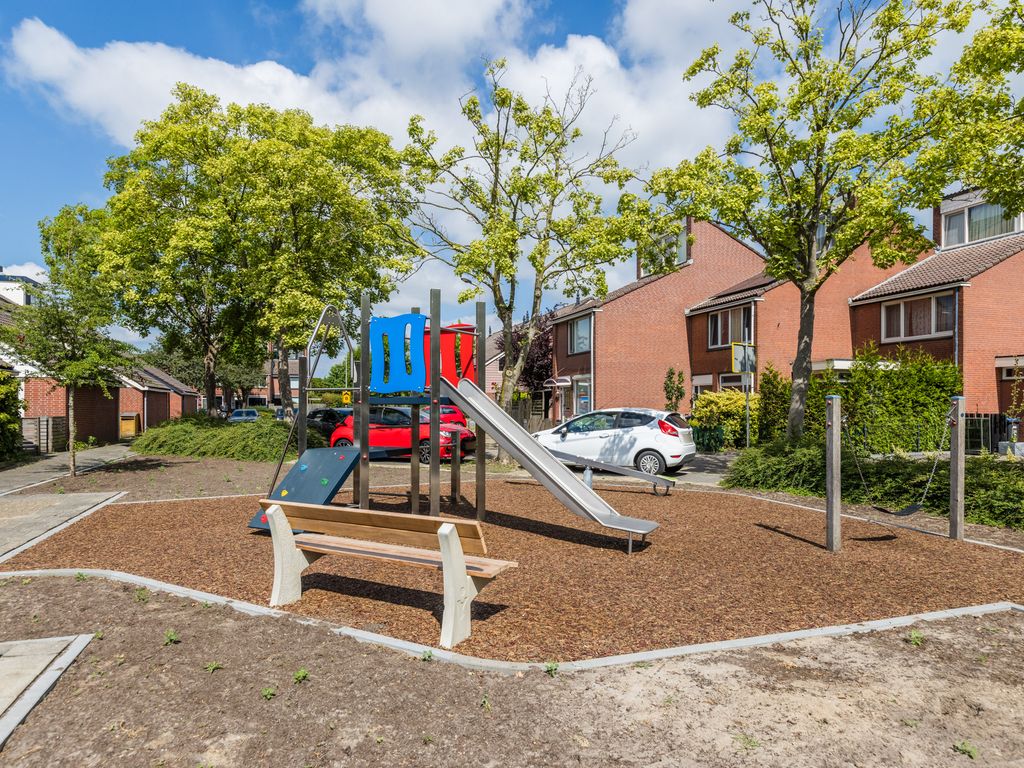 Fluitekruid 28, BODEGRAVEN
