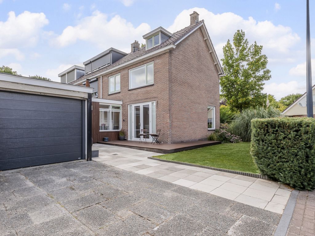 Vijverlaan 15, Bodegraven