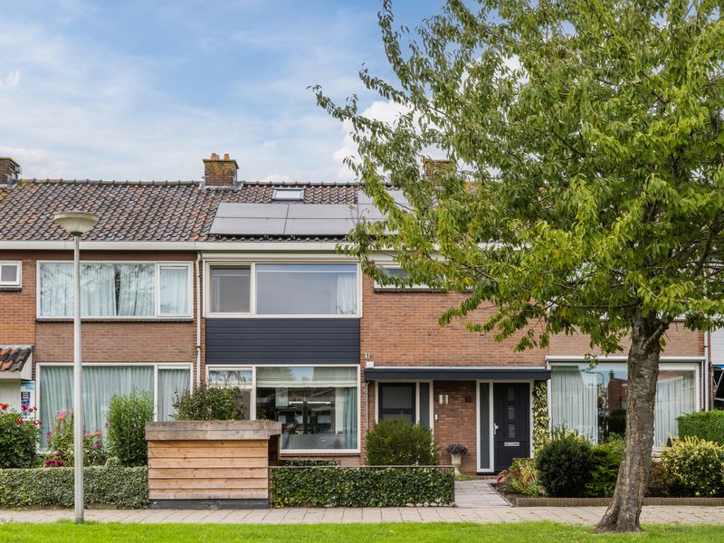 Ambachtshof 8, BODEGRAVEN