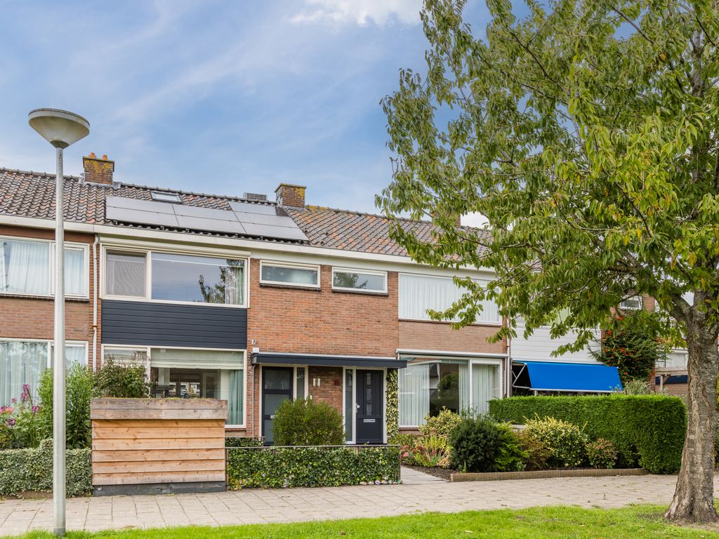 Ambachtshof 8, Bodegraven