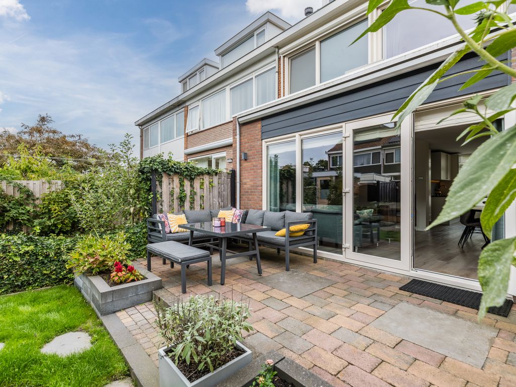 Ambachtshof 8, Bodegraven