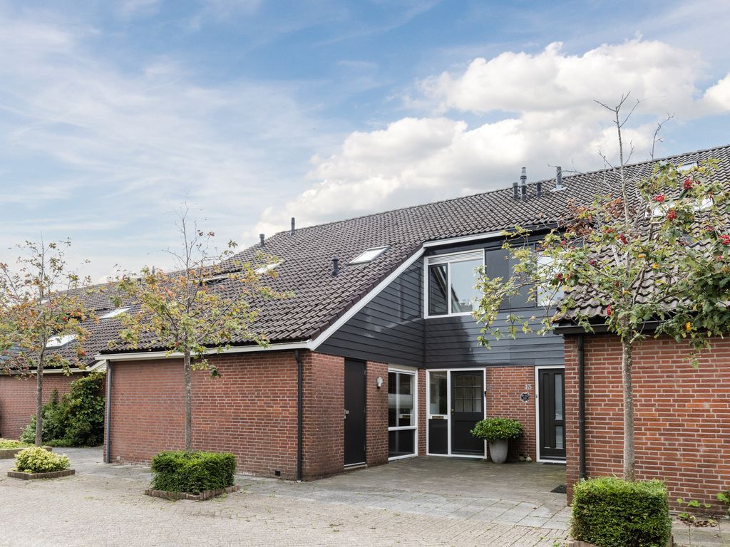 Vossestaart 15, Bodegraven