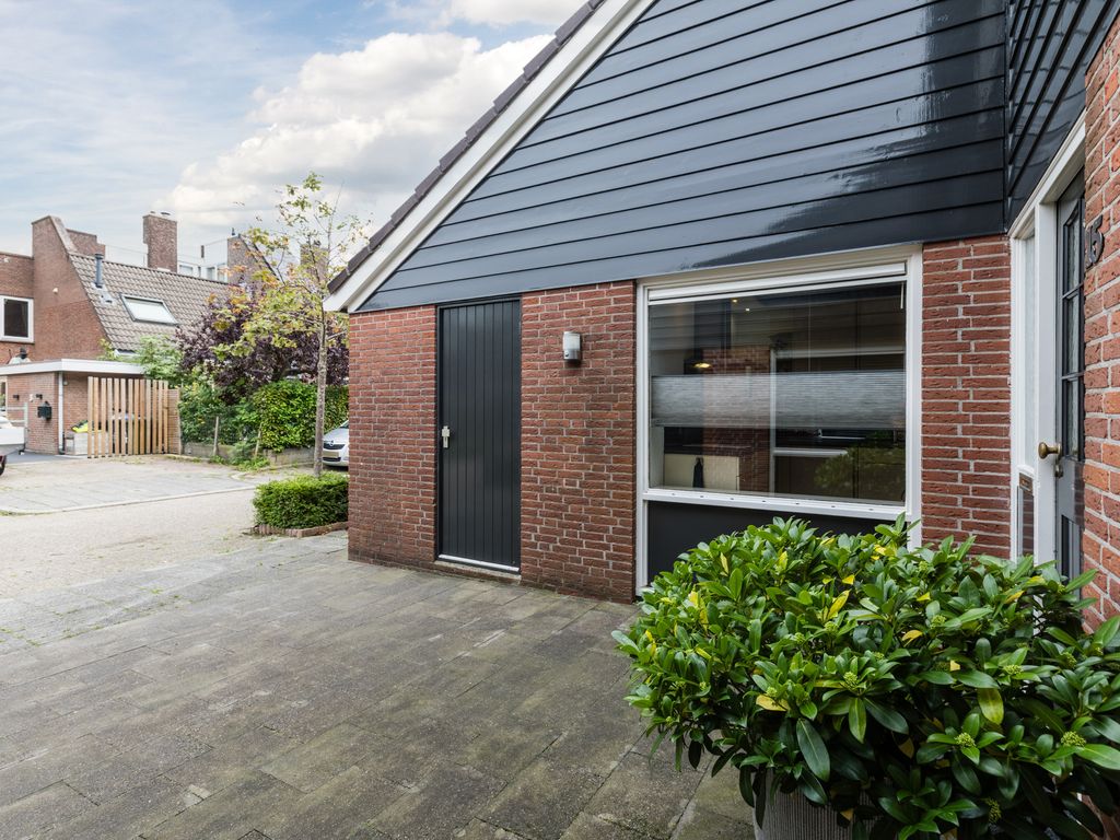 Vossestaart 15, Bodegraven