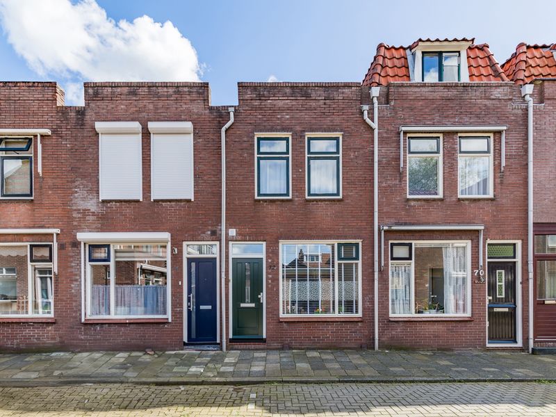 Derde kade 72, Gouda