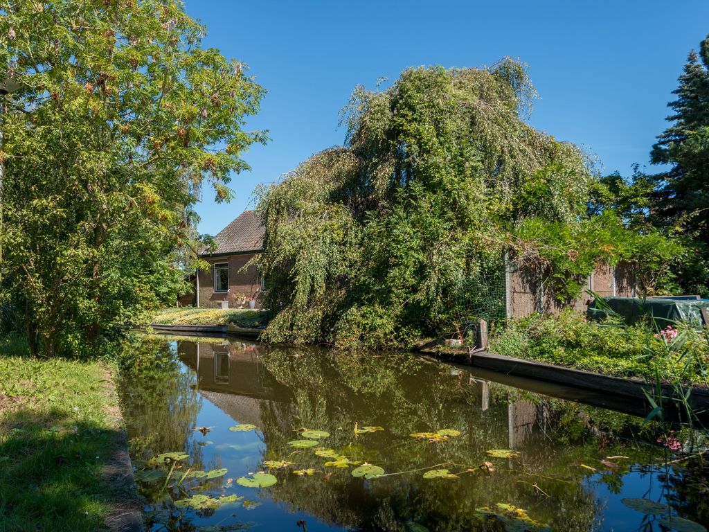 J. van der Haarpark 2, Nieuwkoop